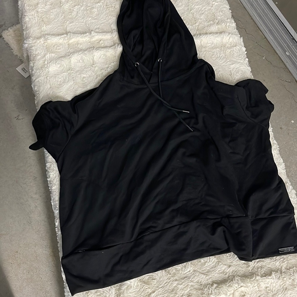 Nine West active top